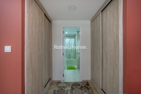 Квартира с 3 спальнями в Motor City, ОАЭ №156303 19