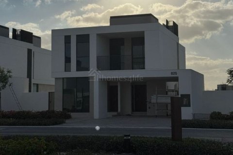 Villa de 4 dormitorios en EMAAR South, UAE No. 145773 11
