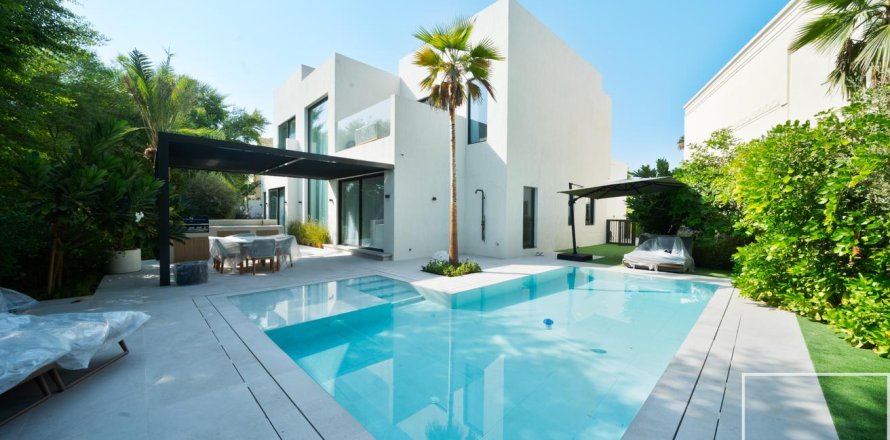 5 غرفة نوم  فيلا في Jumeirah Islands, الإمارات العربية المتحدة رقم 205958