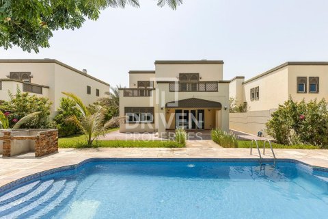Villa de 4 chambres à Jumeirah Park, UAE No. 206668 3