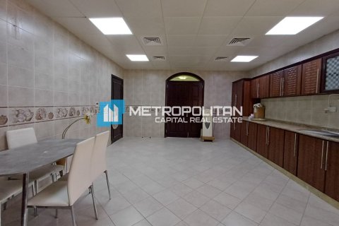 Villa de 5 dormitorios en Al Shamkha, UAE No. 143128 17