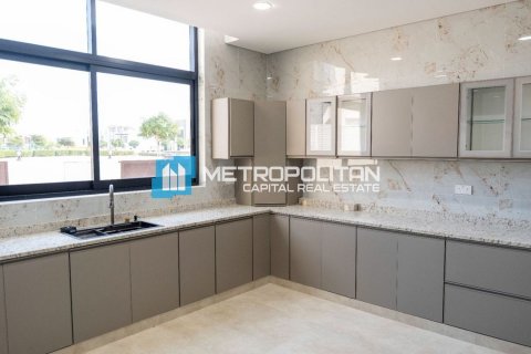 Villa de 5 dormitorios en  Yas Island, UAE No. 143129 18