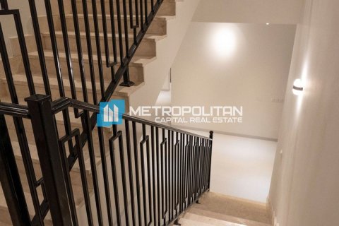 Villa de 5 dormitorios en  Yas Island, UAE No. 143129 9