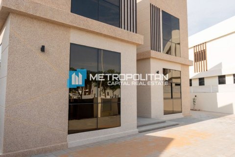 Villa de 5 dormitorios en  Yas Island, UAE No. 143129 16