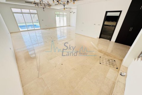 5 bedrooms Villa  No. 115841 19