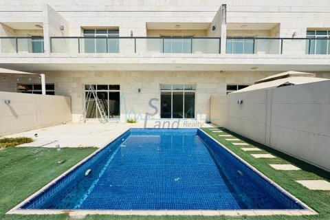 5 bedrooms Villa  No. 115841 10