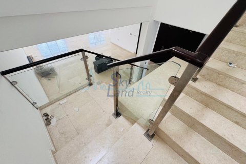5 bedrooms Villa  No. 115841 8