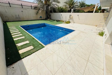 5 bedrooms Villa  No. 115841 15