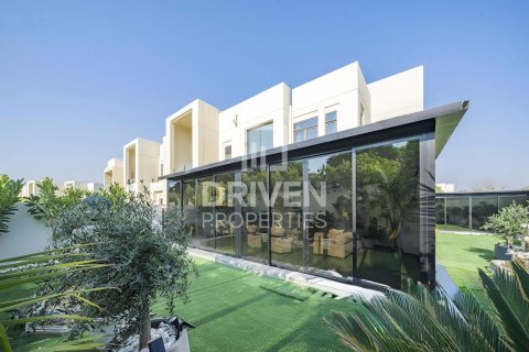 Villa de 3 dormitorios en Mira Oasis, UAE No. 138119
