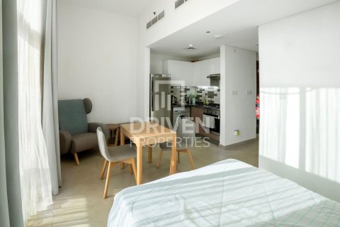 Studio Apartment in Azizi Star, UAE No. 201518