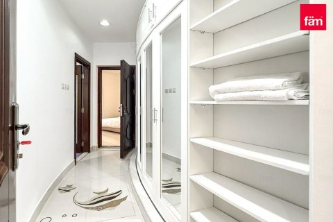 7 bedrooms Villa in Dubai, UAE No. 166204 13