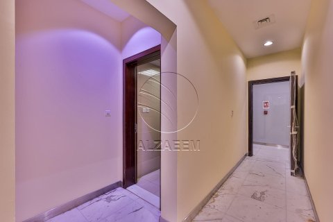 518مربع، عقار تجاري في Al Nahyan, الإمارات العربية المتحدة رقم 90153 12