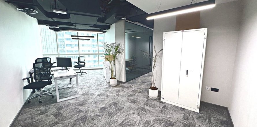 109.4m² Office in Dubai, UAE No. 200146