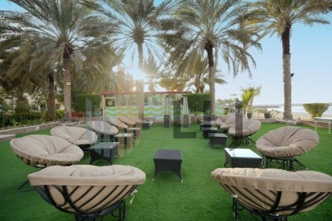 Villa de 4 dormitorios en Al Raha Beach, UAE No. 45493 3
