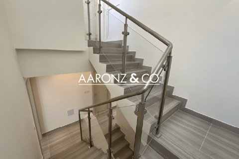 3 bedrooms Townhouse  No. 132877 9