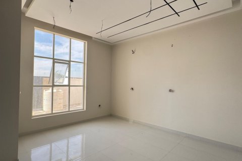 5 bedrooms Villa in Ras Al Khaimah, UAE No. 184178 3
