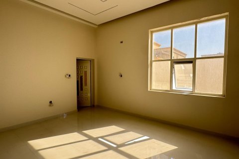 5 bedrooms Villa in Ras Al Khaimah, UAE No. 184178 10