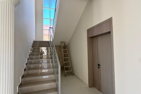 5 bedrooms Villa in Ras Al Khaimah, UAE No. 184178 8