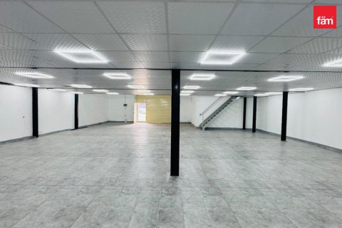 182m² Warehouse in Al Quoz, UAE No. 210169 3