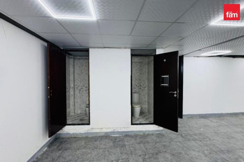 182m² Warehouse in Al Quoz, UAE No. 210169 9