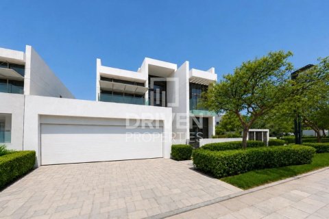 Villa de 5 chambres à District One, UAE No. 206514 3
