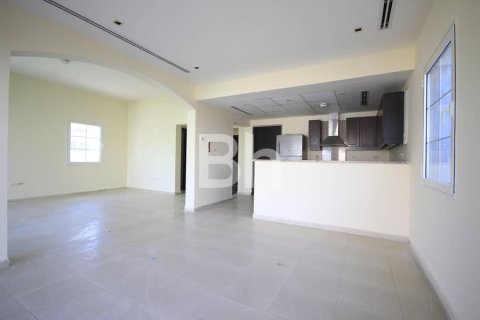 Вилла с 2 спальнями в Jumeirah Village Triangle, ОАЭ №87235 2