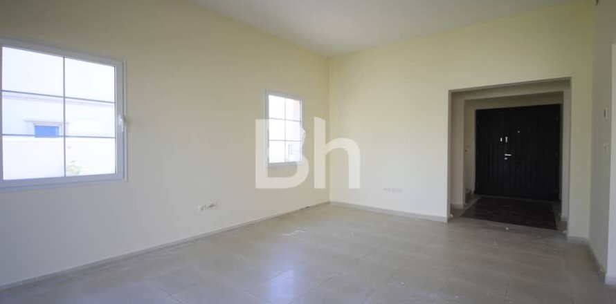 Вилла с 2 спальнями в Jumeirah Village Triangle, ОАЭ №87235