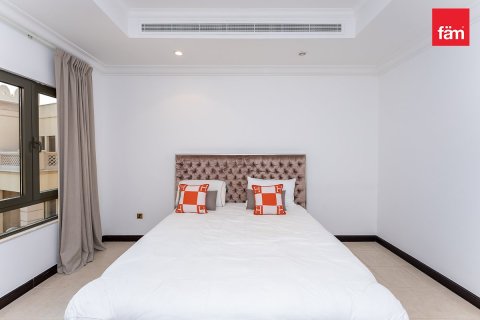 Villa de 4 chambres à Palm Jumeirah, UAE No. 147793 19