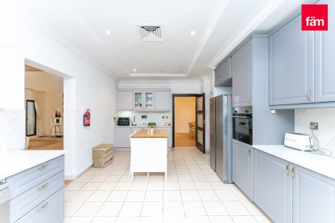 Villa de 4 chambres à Palm Jumeirah, UAE No. 147793 13