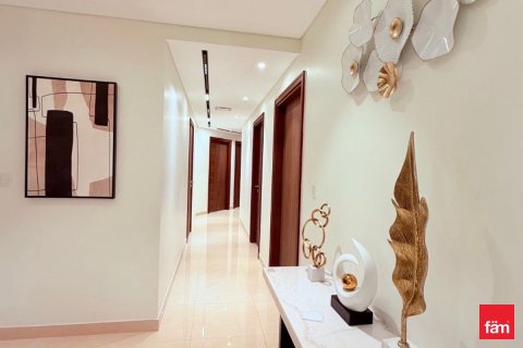 Квартира с 3 спальнями в Даунтаун Дубай (Даунтаун Бурдж Дубай), ОАЭ №141652 7