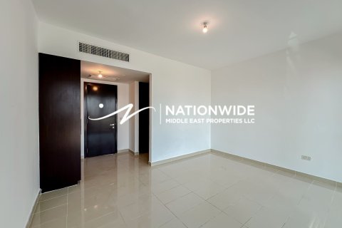 3 bedrooms Apartment in Abu Dhabi, UAE No. 136124 8
