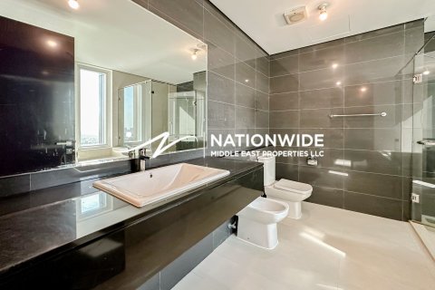 3 bedrooms Apartment in Abu Dhabi, UAE No. 136124 14