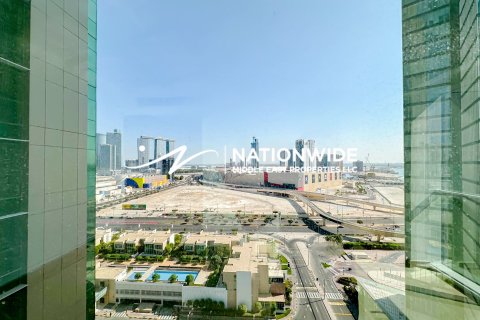 3 bedrooms Apartment in Abu Dhabi, UAE No. 136124 16