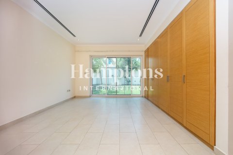 4 bedrooms Villa in Jumeirah Park Homes, UAE No. 200076 24
