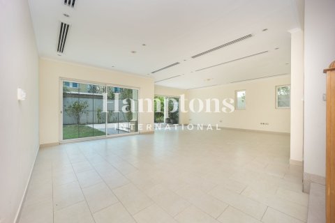 4 bedrooms Villa in Jumeirah Park Homes, UAE No. 200076 9