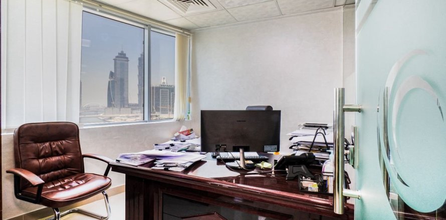 79m² Office in Business Bay, UAE No. 161891