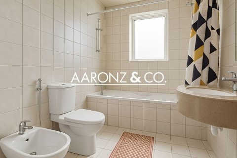 Квартира с 2 спальнями в Джумейра Лейк Тауэрс, ОАЭ №132855 12