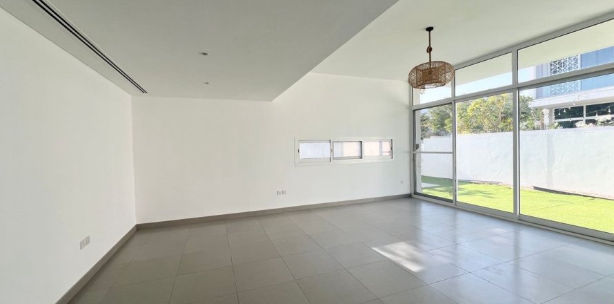 Townhouse de 3 chambres à Dubai, UAE No. 140282