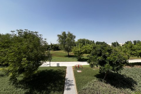 4 bedrooms Villa in Dubai, UAE No. 161060 12