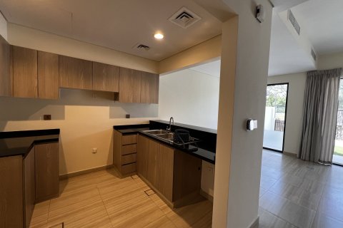 4 bedrooms Villa in Dubai, UAE No. 161060 5