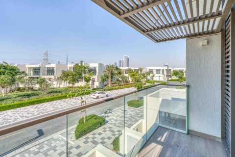 Villa de 4 dormitorios en District One, UAE No. 201042 26