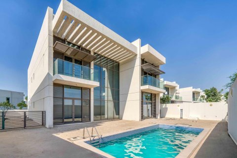 Villa de 4 dormitorios en District One, UAE No. 201042 9