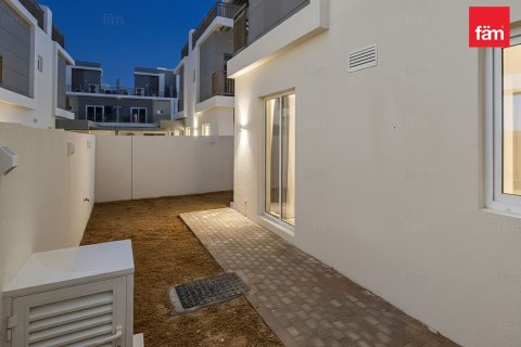 3 bedrooms Townhouse in Dubai, UAE No. 142557 18