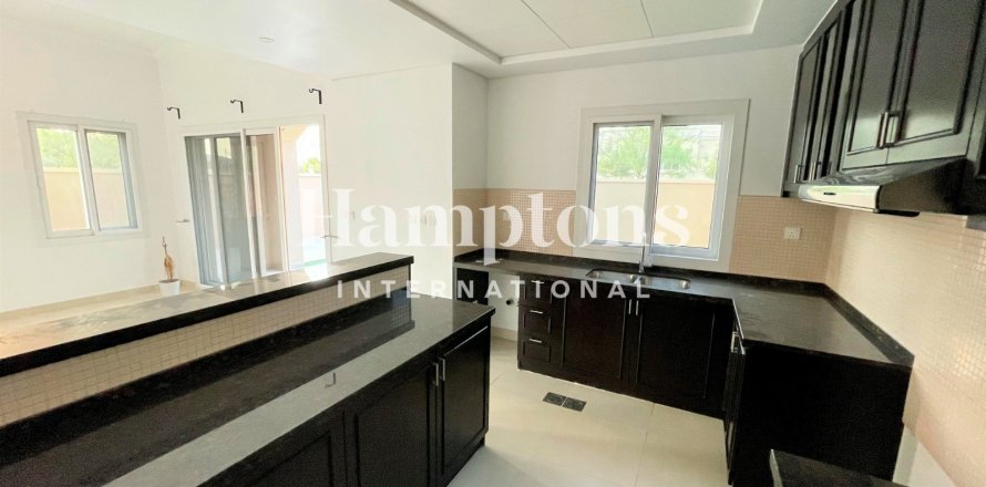 Townhouse de 3 chambres à Casa Viva, UAE No. 208254