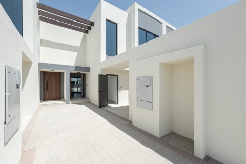 3 bedrooms Townhouse in Town Square, UAE No. 170609 9