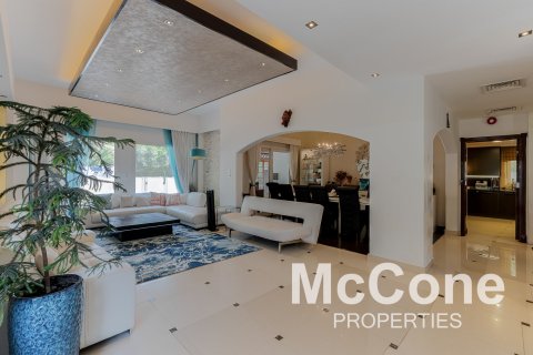 Villa de 5 chambres à Meadows 1, UAE No. 74331 3