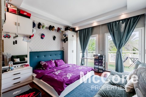 Villa de 5 chambres à Meadows 1, UAE No. 74331 17