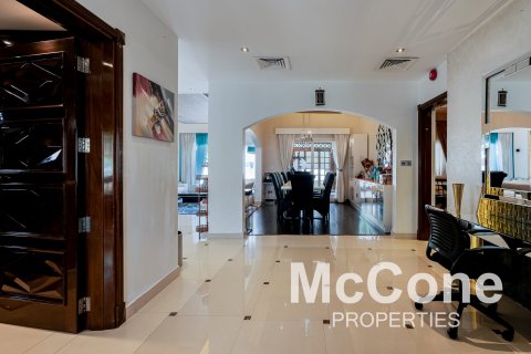 Villa de 5 chambres à Meadows 1, UAE No. 74331 4