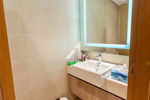 Квартира с 2 спальнями в Dubai Healthcare City, ОАЭ №136804 13