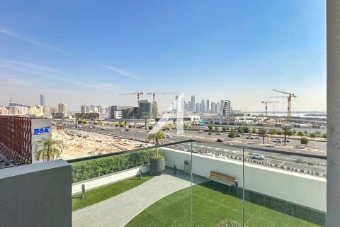 Квартира с 2 спальнями в Dubai Healthcare City, ОАЭ №136804